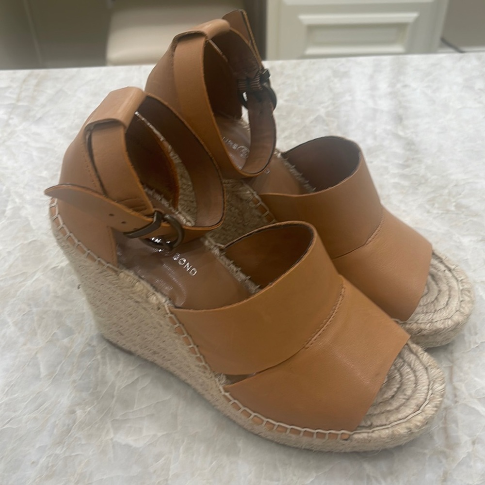 Wedge Sandals l- Treasure Bond